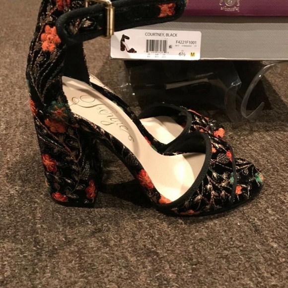 Fergie Courtney Black Floral with ankle strap - Picture 4 of 8